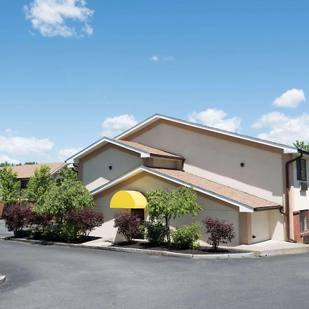 Days Inn By Wyndham גרינפילד מראה חיצוני תמונה