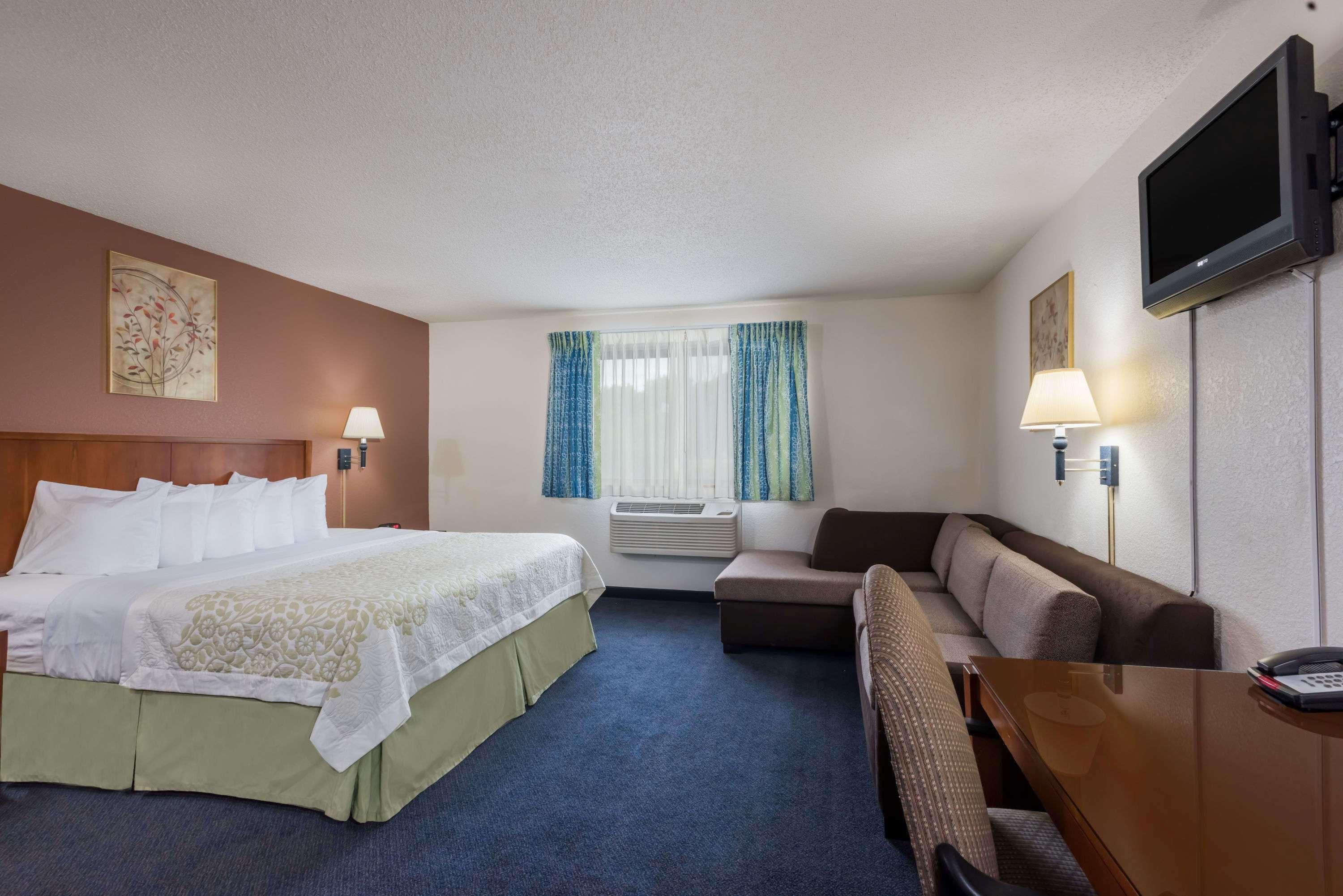 Days Inn By Wyndham גרינפילד מראה חיצוני תמונה