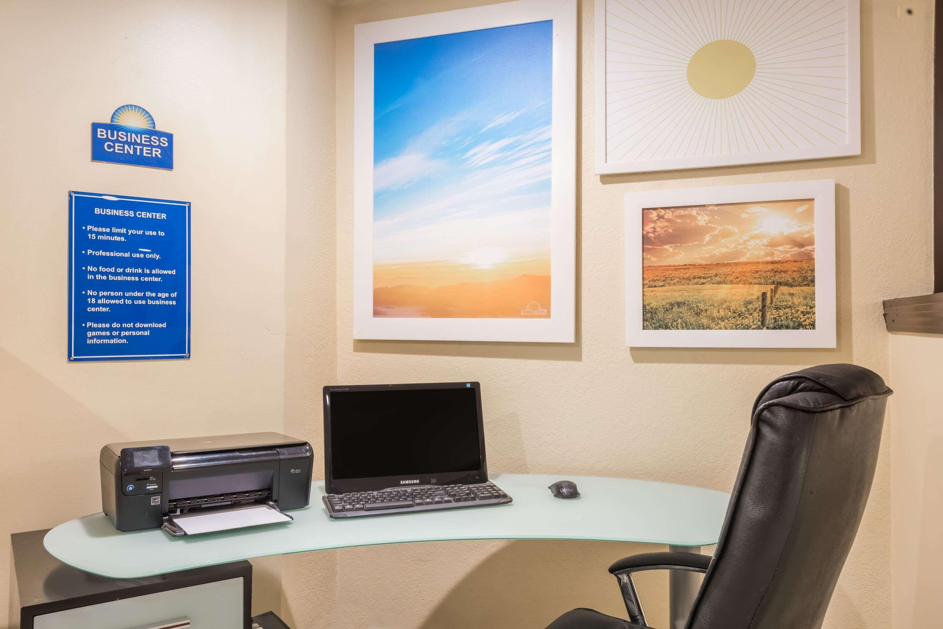 Days Inn By Wyndham גרינפילד מראה חיצוני תמונה