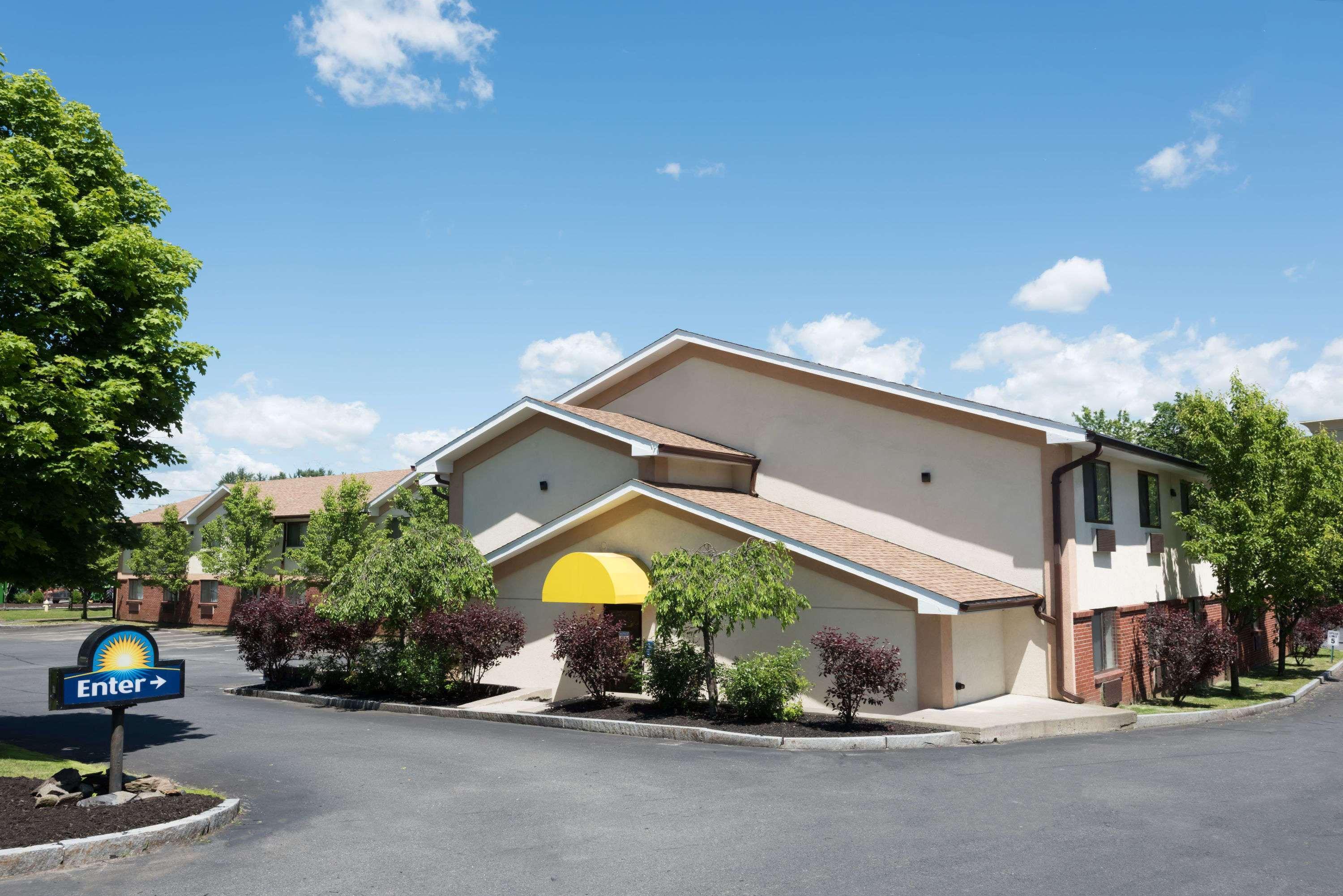 Days Inn By Wyndham גרינפילד מראה חיצוני תמונה